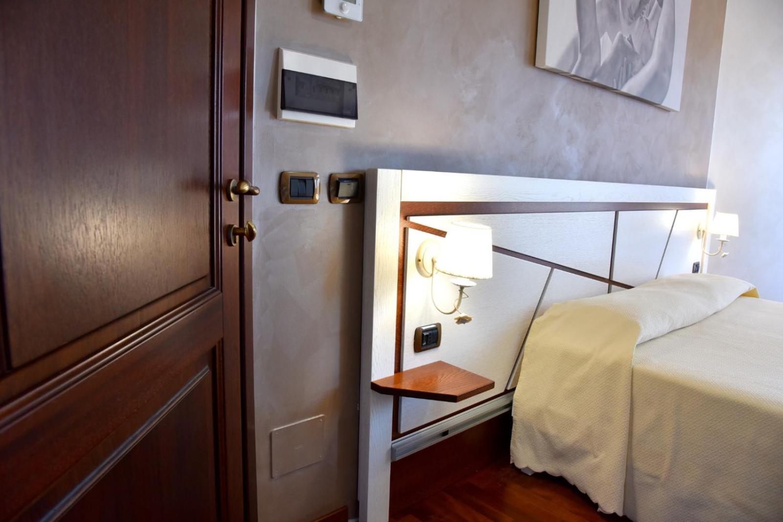 Hotel Sirio Ротонда Экстерьер фото