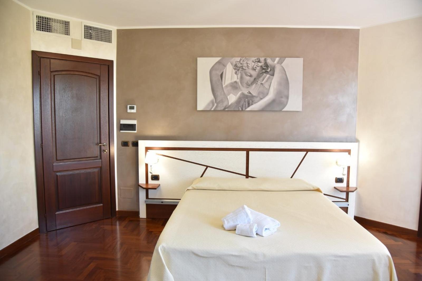 Hotel Sirio Ротонда Экстерьер фото