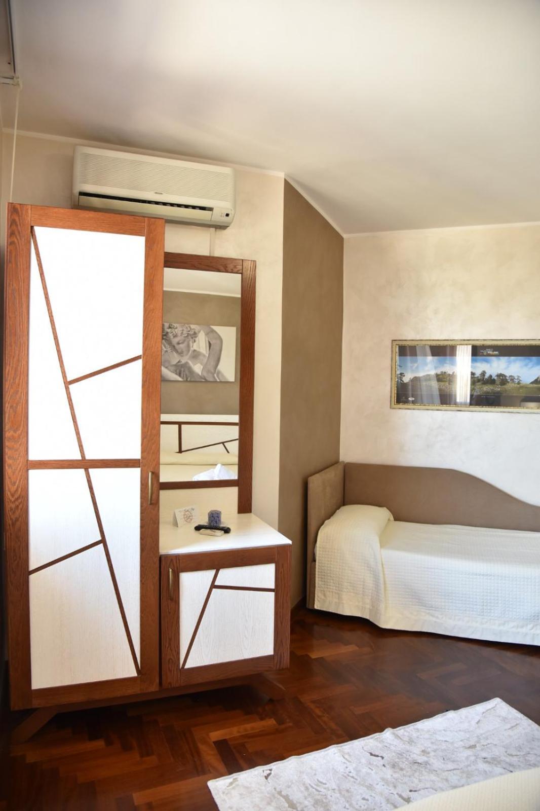Hotel Sirio Ротонда Экстерьер фото